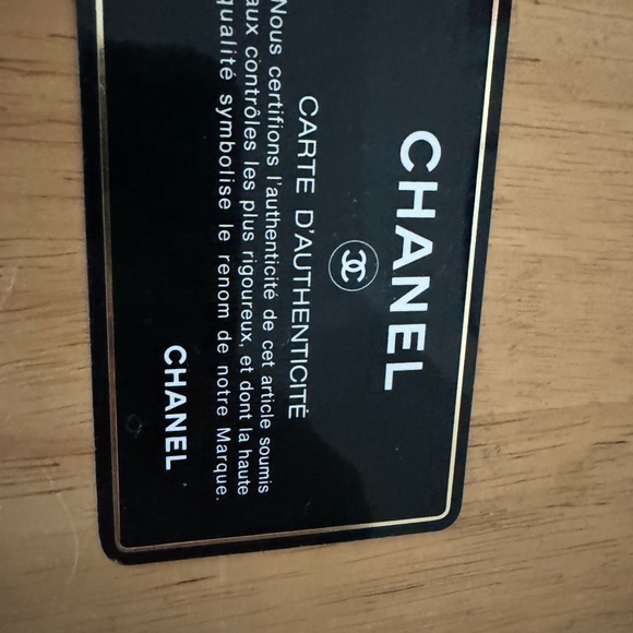 Chanel bucket bag with gold chain strap - Picture 7 of 15